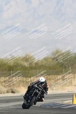 media/Oct-30-2025-Racers Edge (Thu) [[dabbdaf680]]/3-B Group/Session 2 Turn 2/